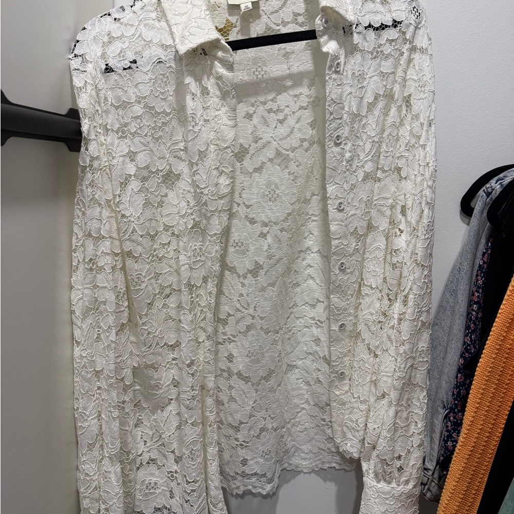 Cami White Lace Button-Up Shirt - Picture 2 of 2